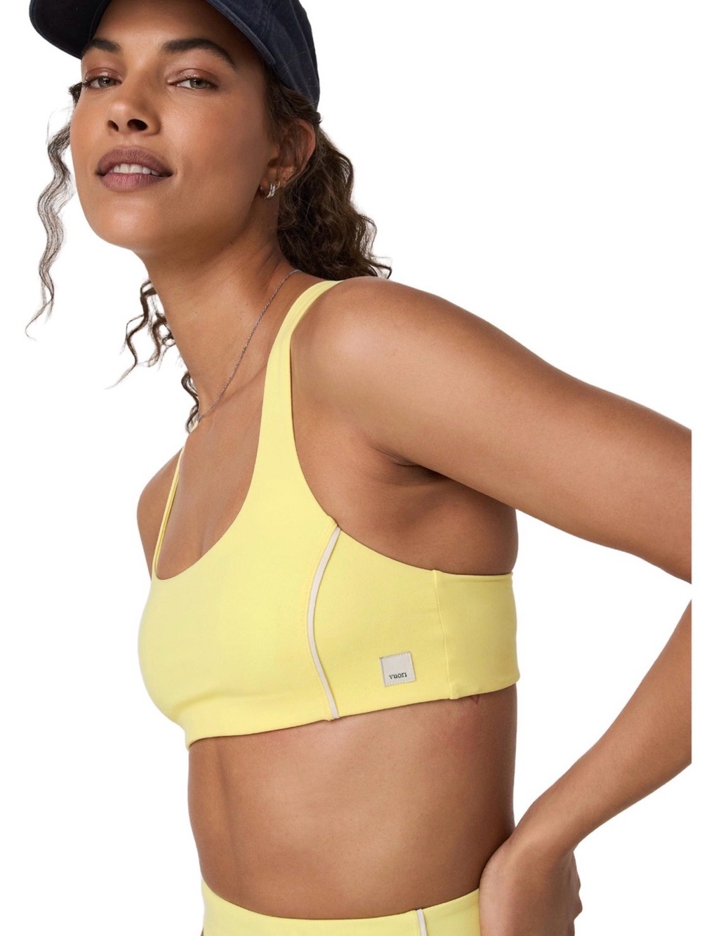 Vuori daily piped bra yellow medium